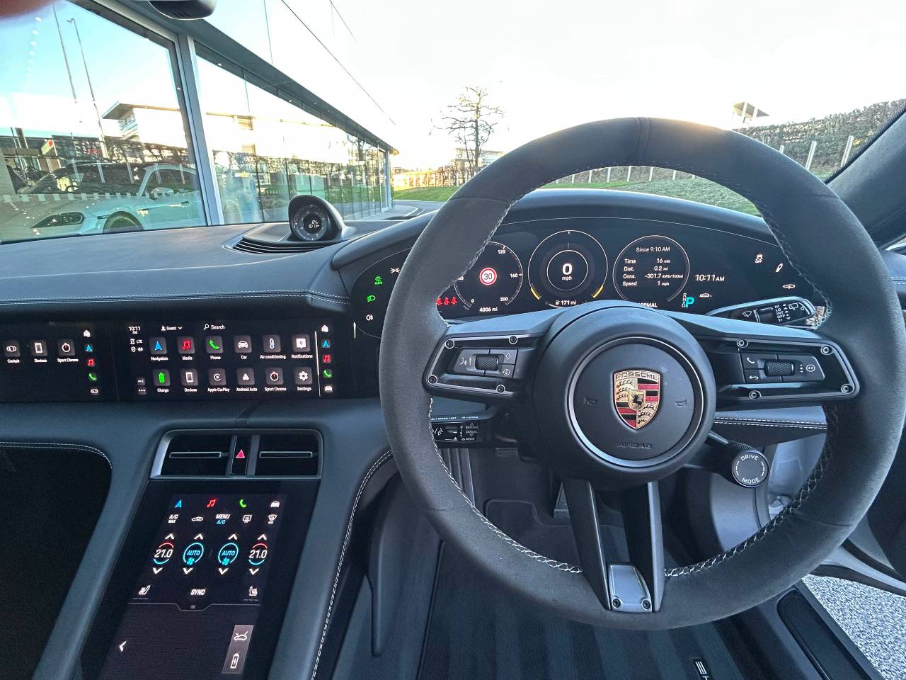 Used Porsche Taycan 2023 for sale - 77177551: Photo 32