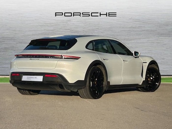 Used Porsche Taycan 2023 for sale - 77177551: Photo