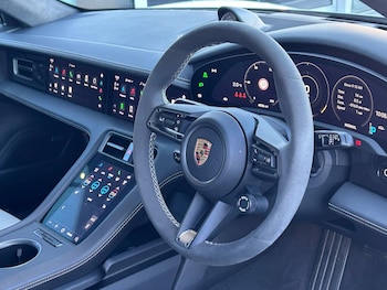 Used Porsche Taycan 2023 for sale - 77177551: Photo