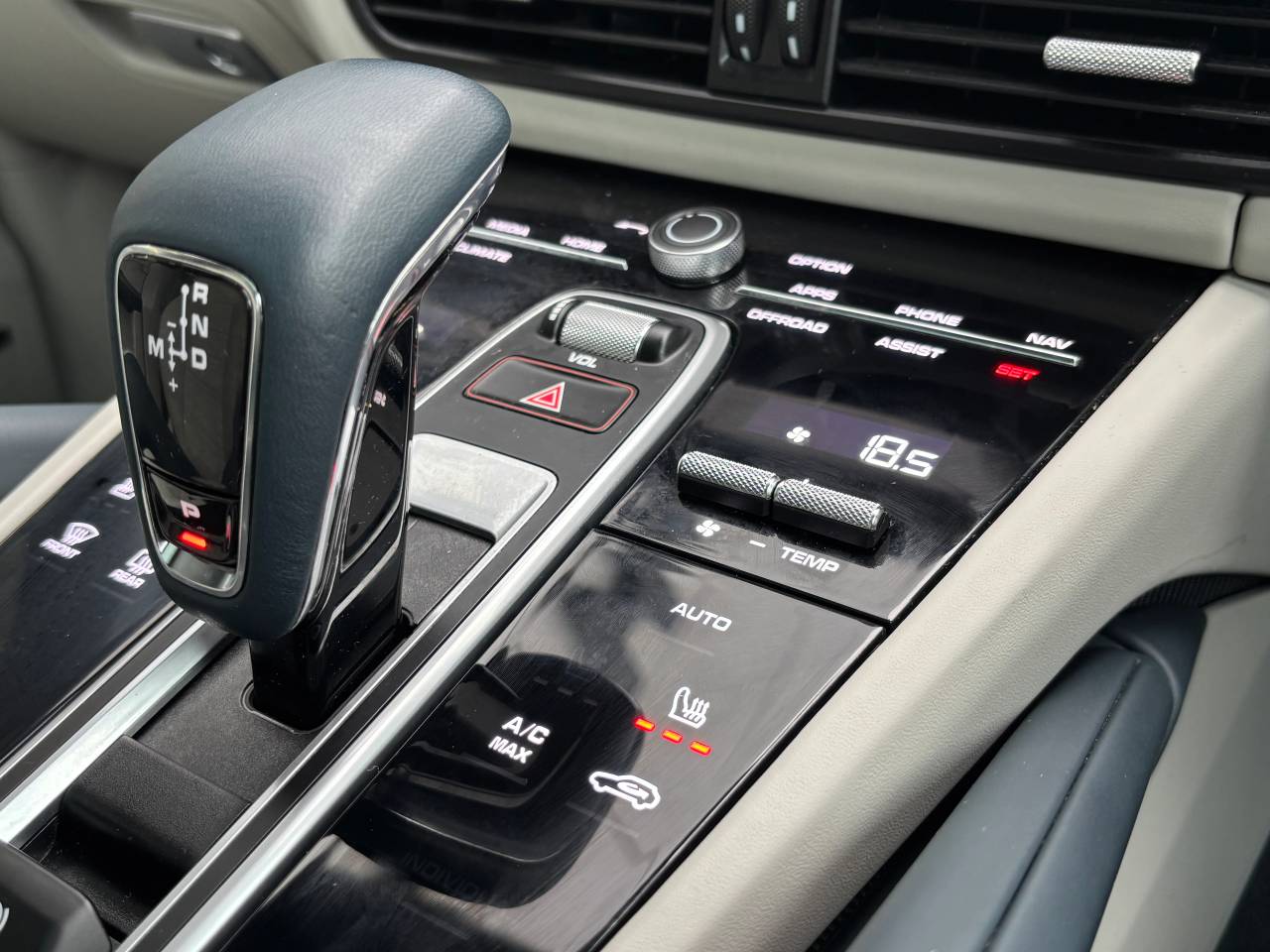 Used Porsche Cayenne 2022 for sale - 76670995: Photo 31