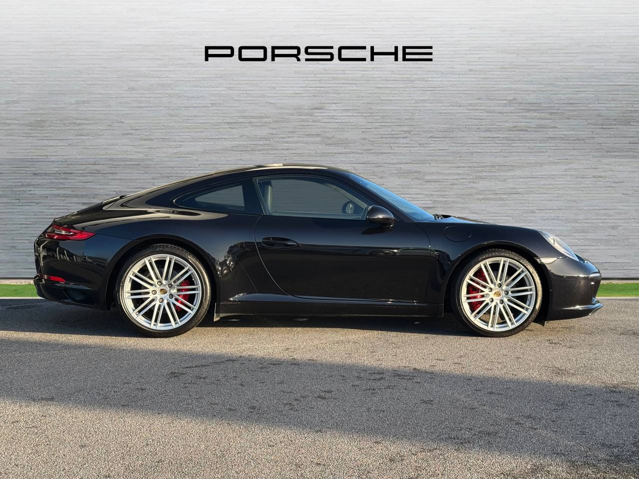 Used Porsche 911 2017 for sale - 78021779: Photo 2