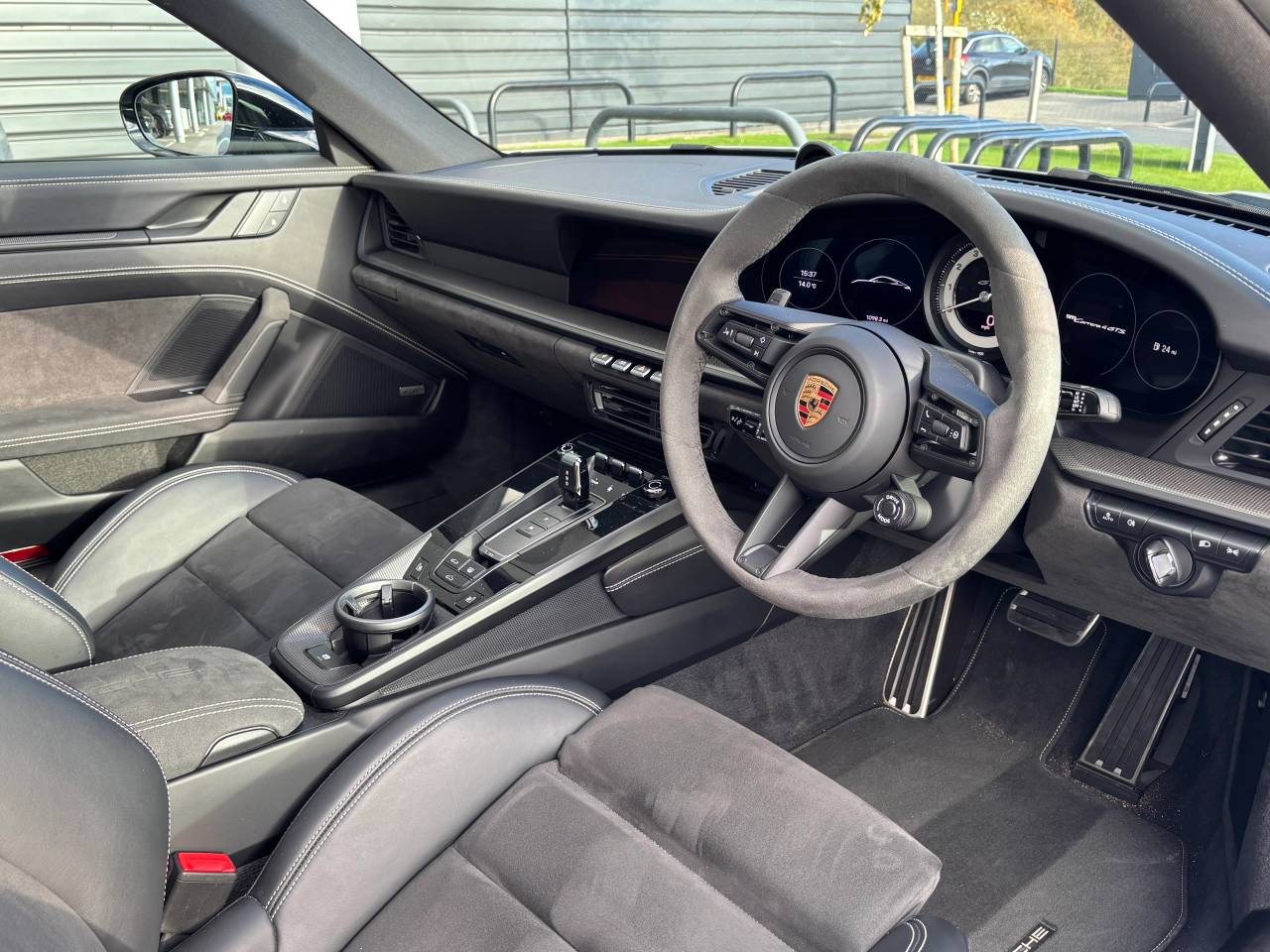 Used Porsche 911 2024 for sale - 76372401: Photo 48