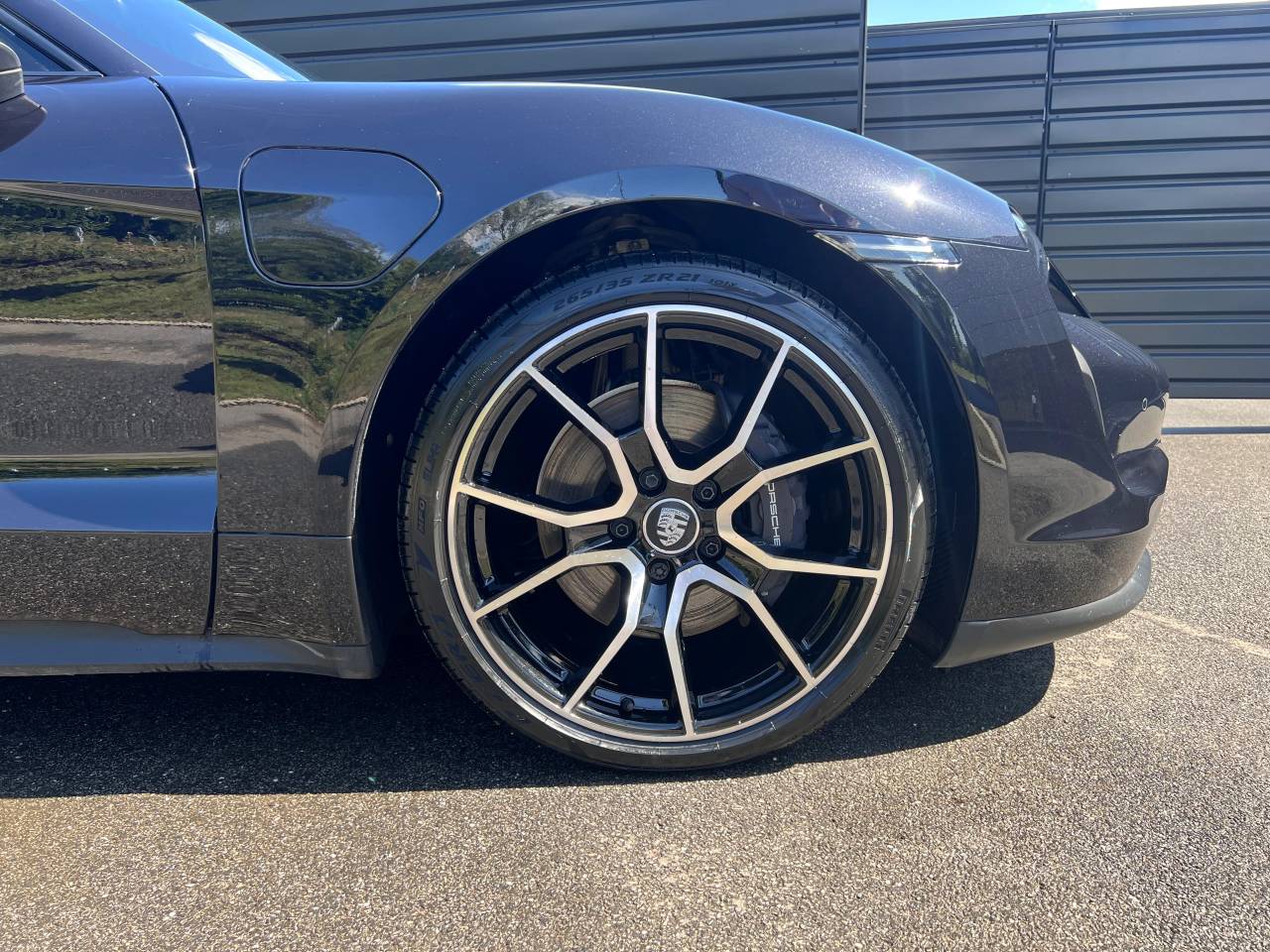 Used Porsche Taycan 2023 for sale - 76110623: Photo 12
