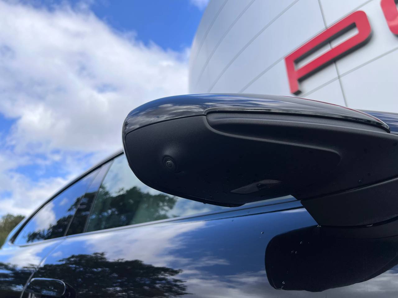 Used Porsche Taycan 2023 for sale - 76110623: Photo 20