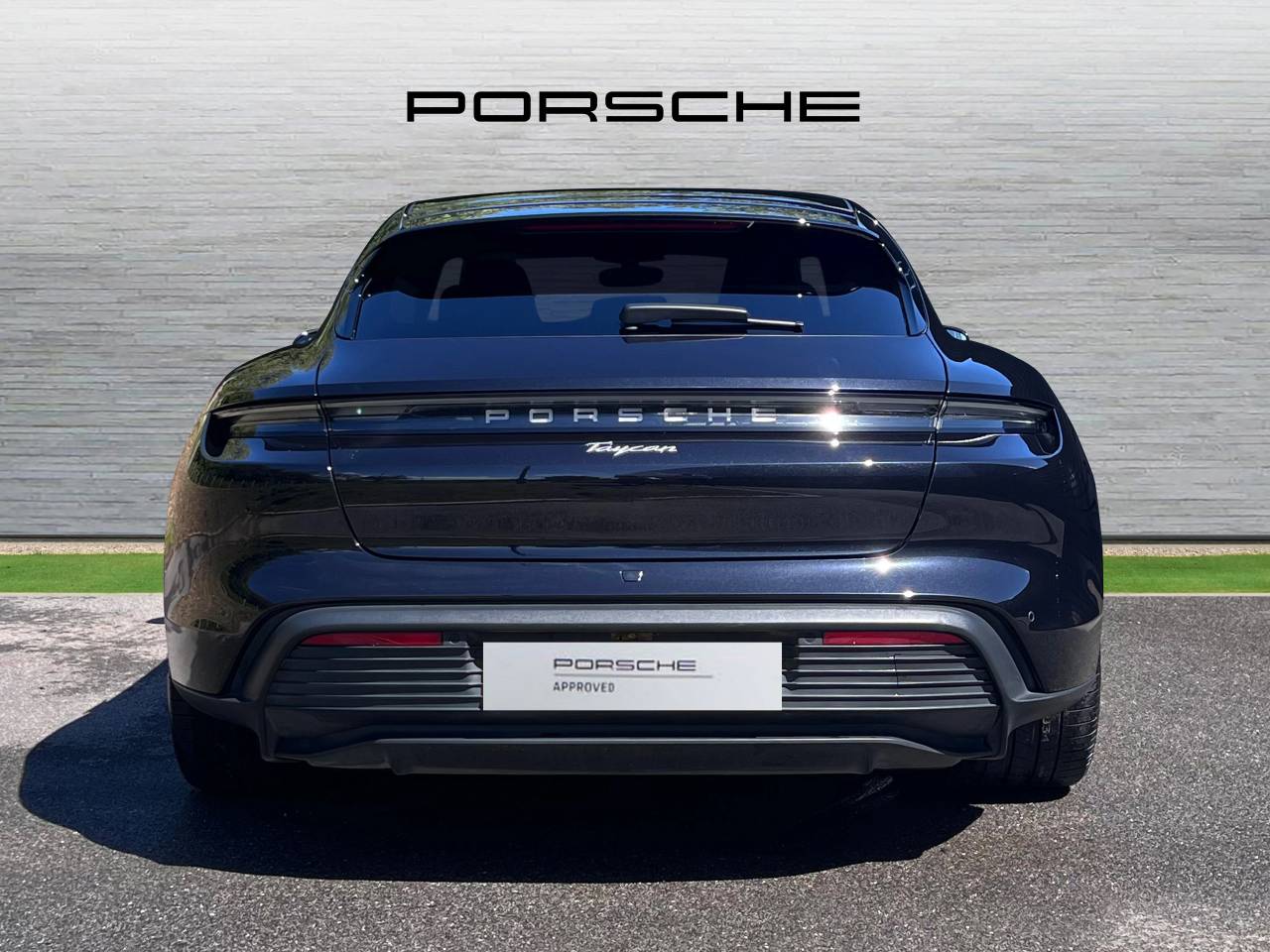 Used Porsche Taycan 2023 for sale - 76110623: Photo 5