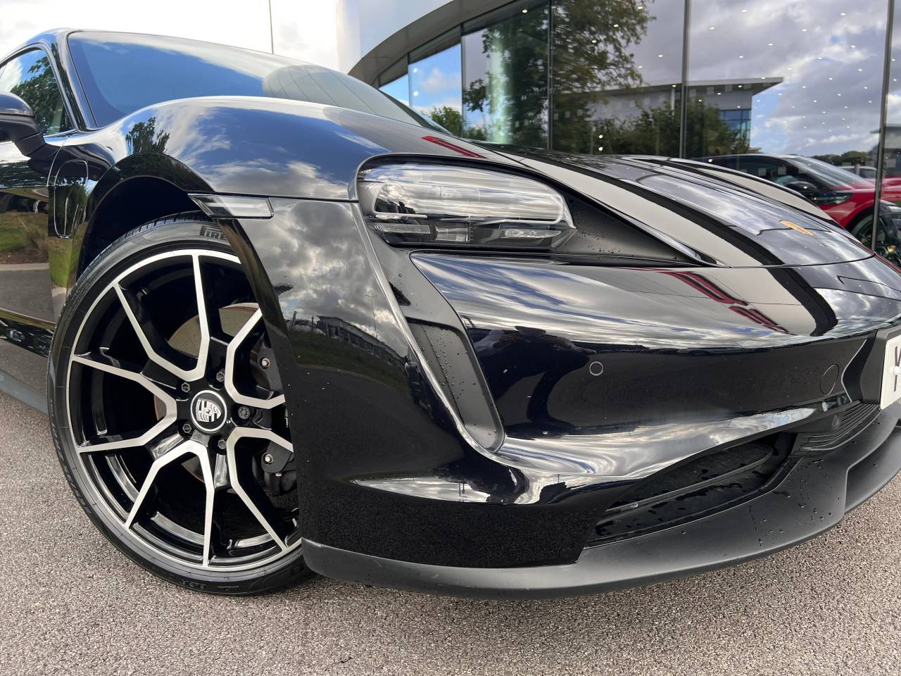 Used Porsche Taycan 2023 for sale - 76110623: Photo 6