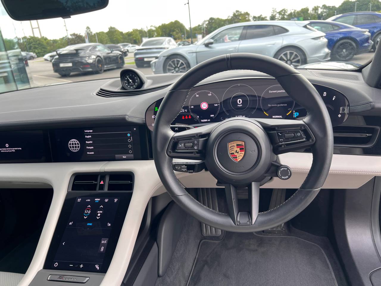 Used Porsche Taycan 2023 for sale - 76110623: Photo 9