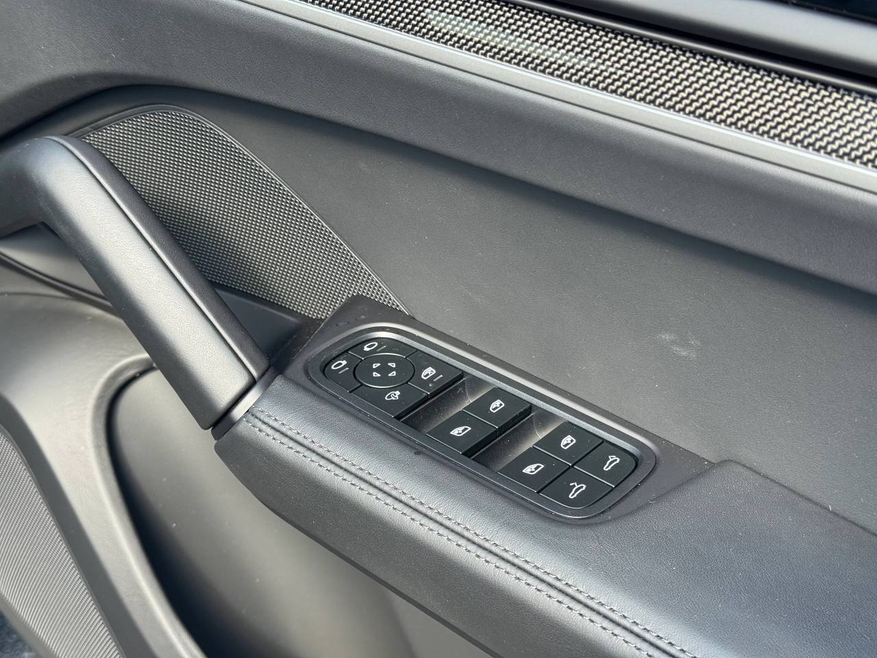 Used Porsche Cayenne 2025 for sale - 77177009: Photo 32