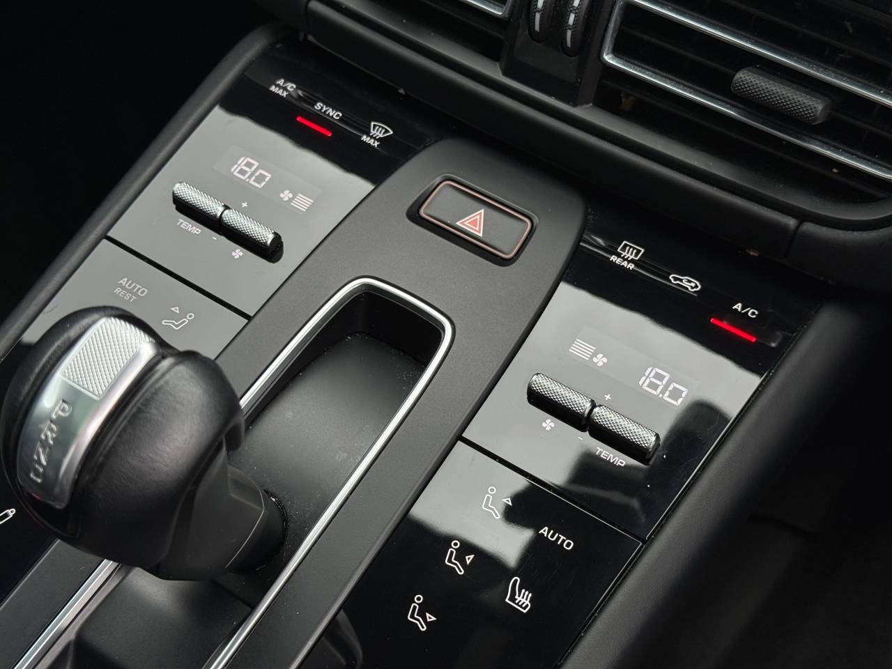 Used Porsche Macan 2022 for sale - 76110483: Photo 36