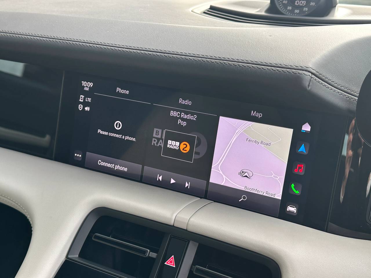 Used Porsche Taycan 2021 for sale - 76625089: Photo 28