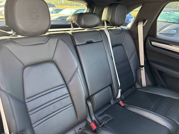 Used Porsche Cayenne 2022 for sale - 76248499: Photo 43