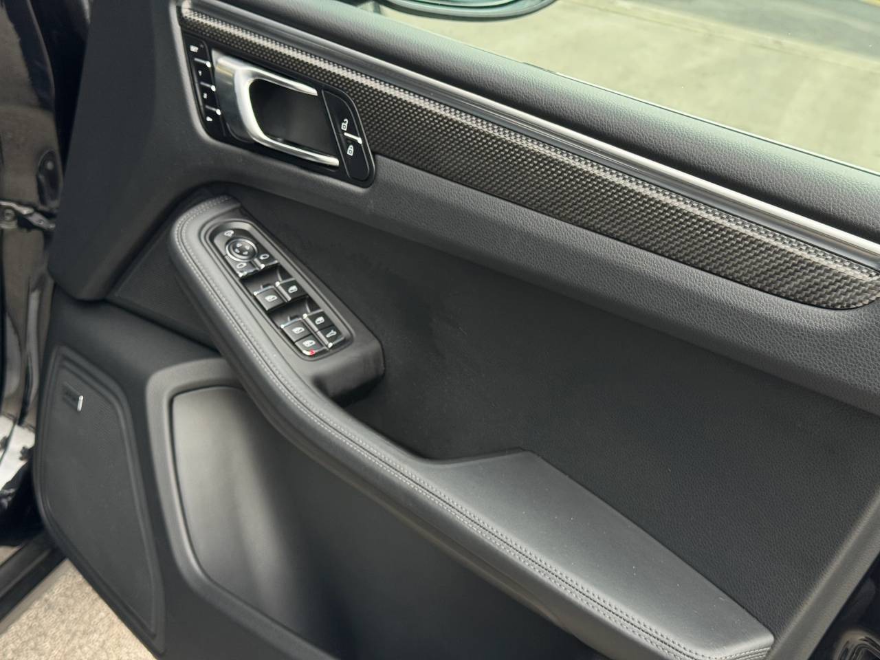 Used Porsche Macan 2021 for sale - 77388422: Photo 28