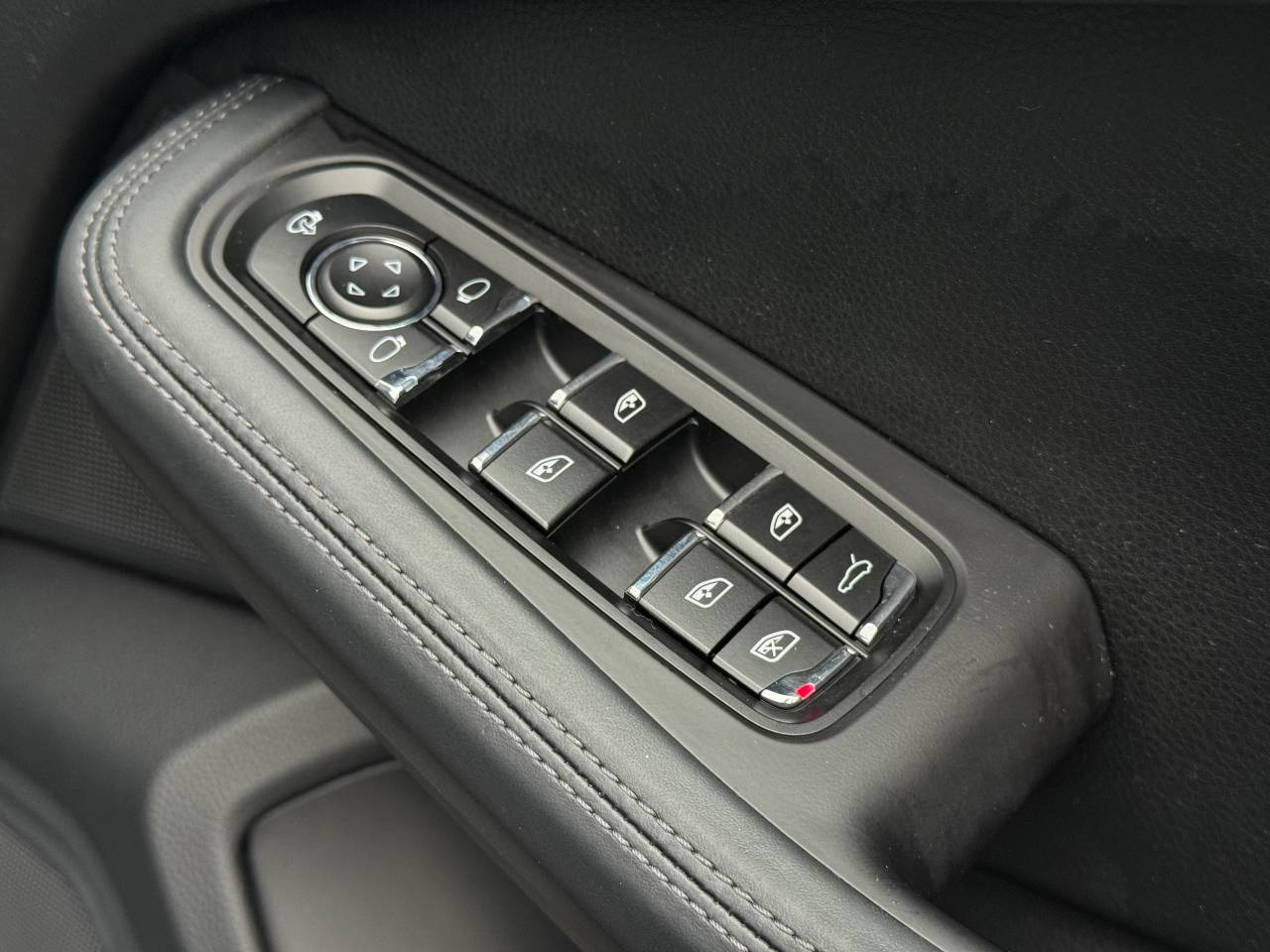 Used Porsche Macan 2021 for sale - 77388422: Photo 31