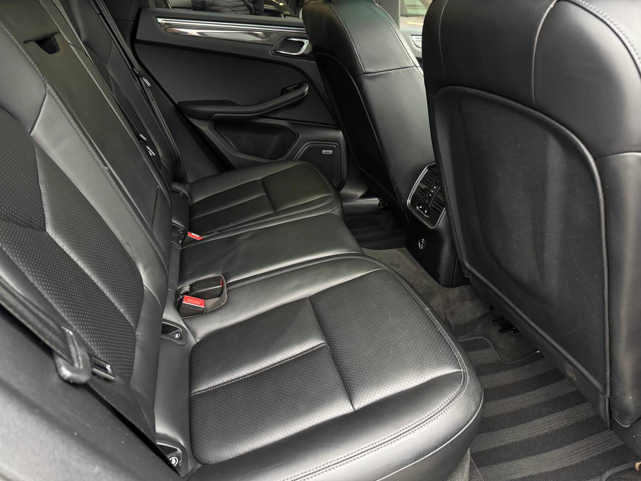 Used Porsche Macan 2021 for sale - 77388422: Photo 34