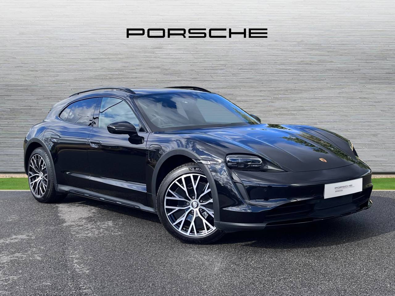 Used Porsche Taycan 2022 for sale - 76110465: Photo 1