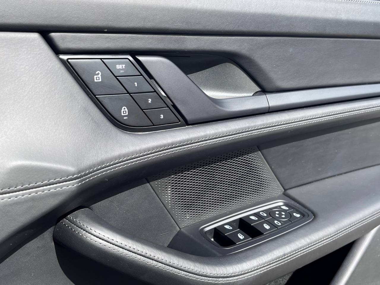 Used Porsche Taycan 2022 for sale - 76110465: Photo 10