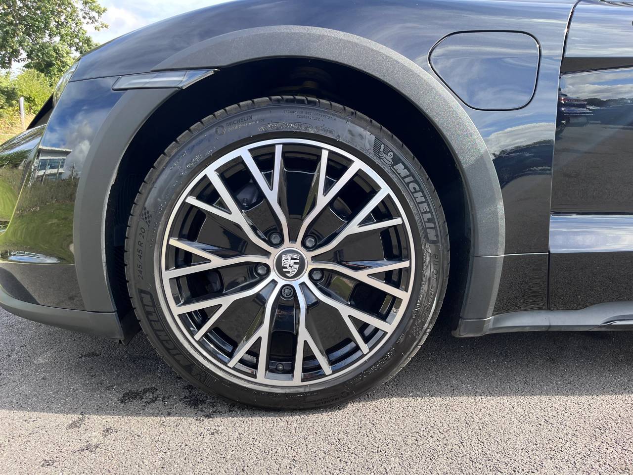 Used Porsche Taycan 2022 for sale - 76110465: Photo 14