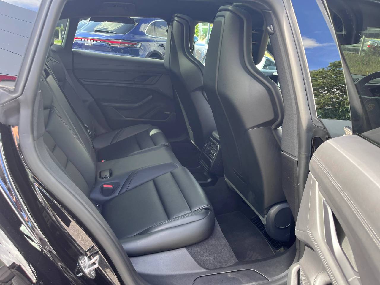 Used Porsche Taycan 2022 for sale - 76110465: Photo 22