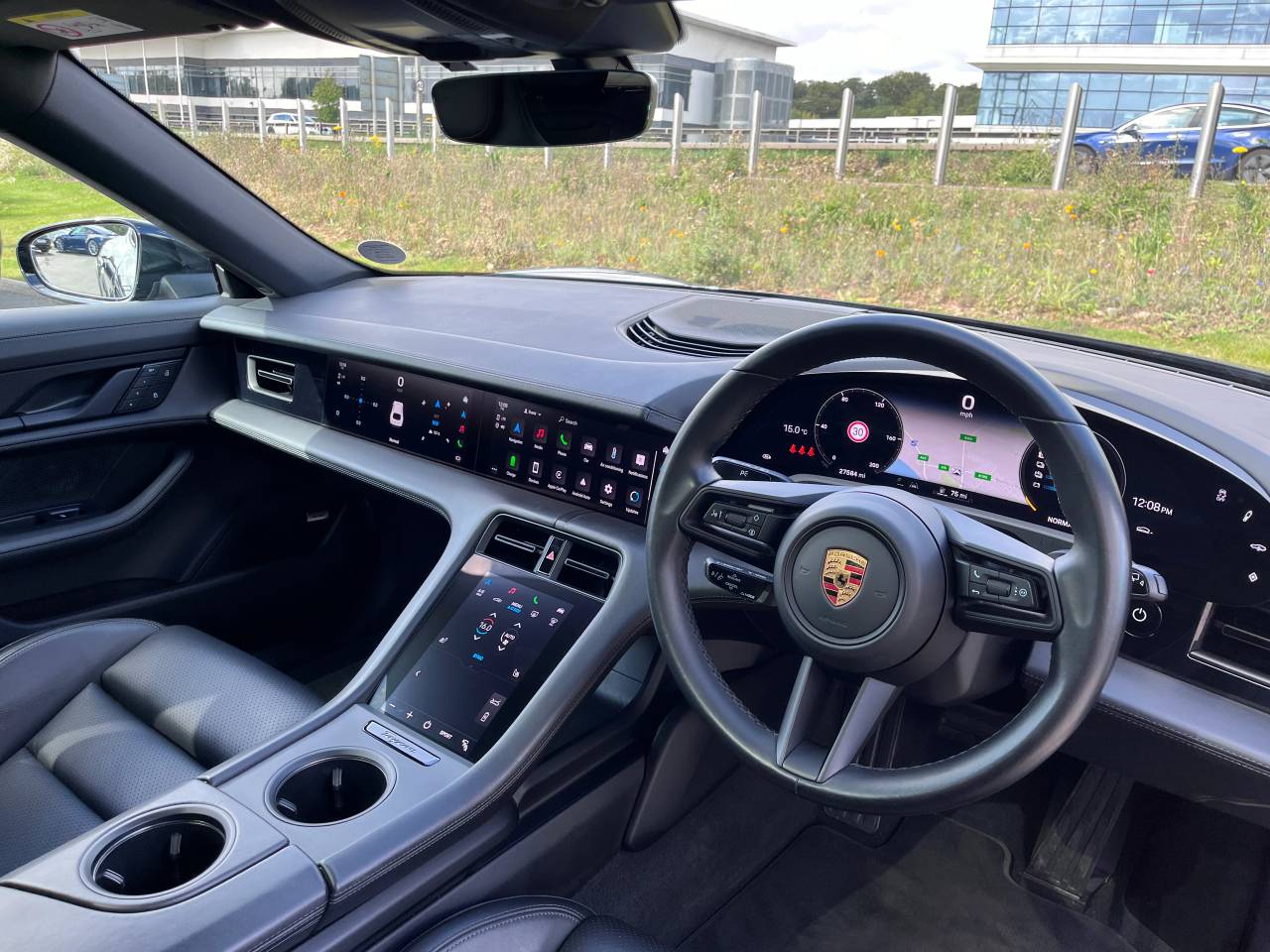 Used Porsche Taycan 2022 for sale - 76110465: Photo 30