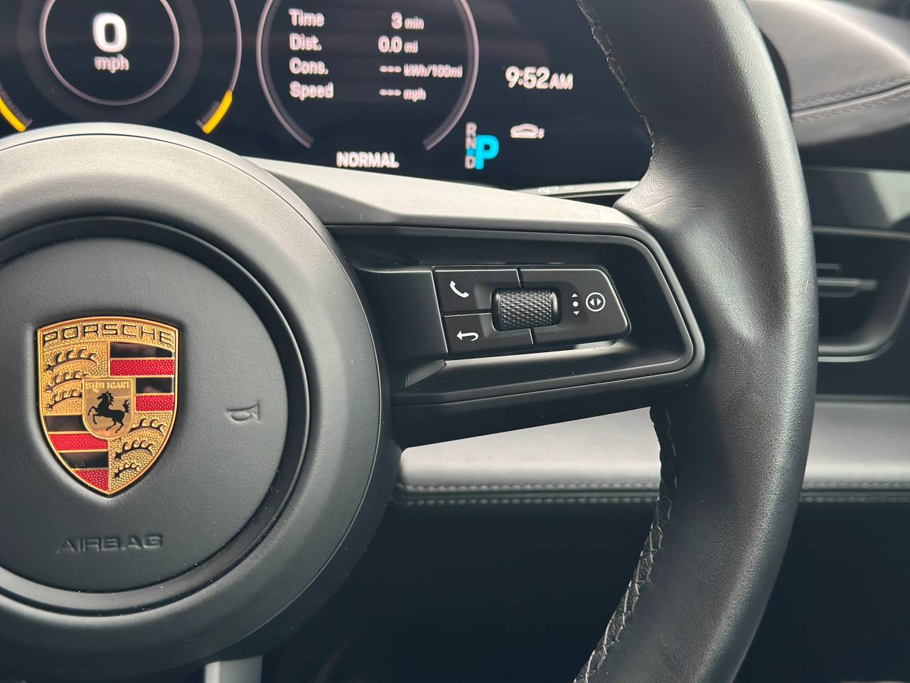 Used Porsche Taycan 2022 for sale - 76110465: Photo 38