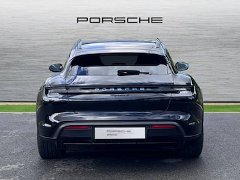 Used Porsche Taycan 2022 for sale - 76110465: Photo 4