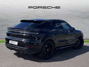 Used Porsche Cayenne 2024 for sale - 74373549: Photo