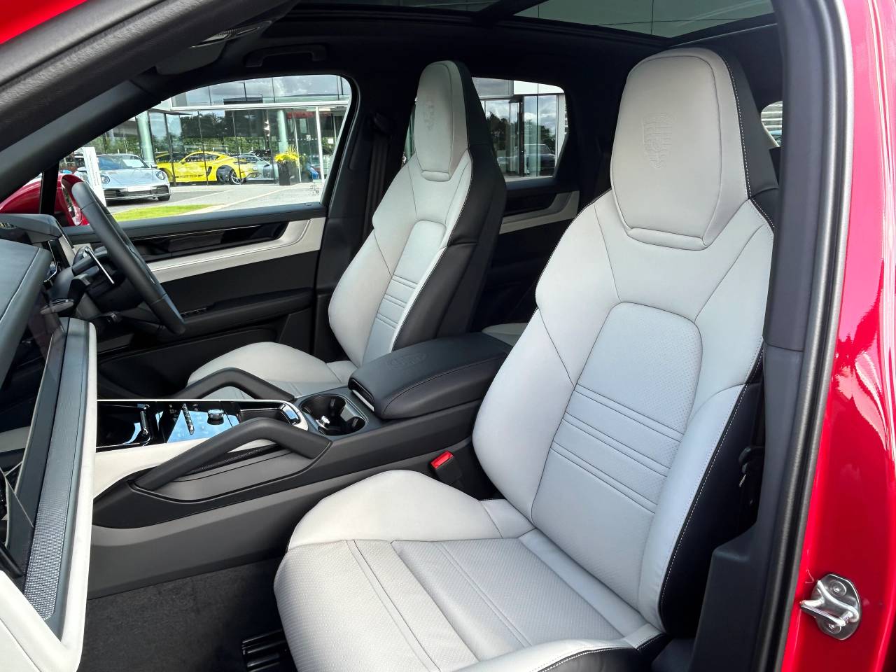 Used Porsche Cayenne 2026 for sale - 77205023: Photo 5