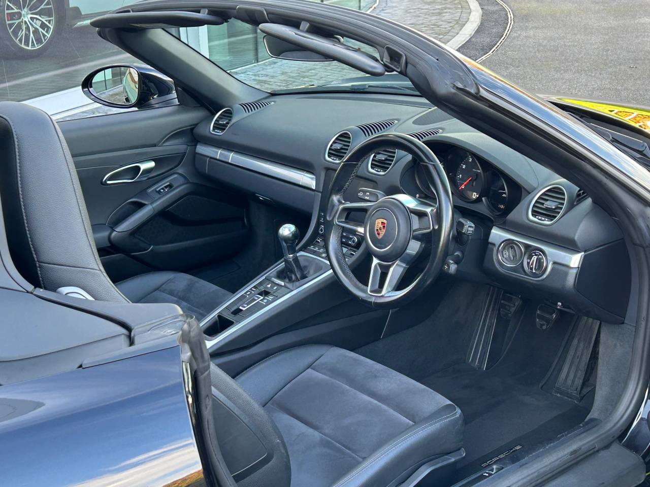 Used Porsche Boxster 2017 for sale - 76486639: Photo 4