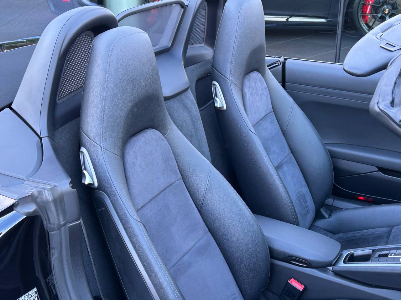 Used Porsche Boxster 2017 for sale - 76486639: Photo 5