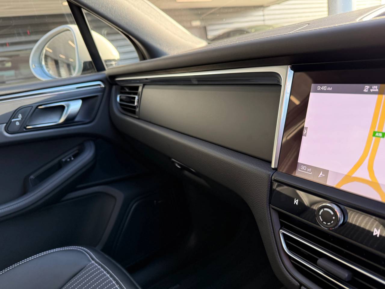 Used Porsche Macan 2025 for sale - 76609252: Photo 22