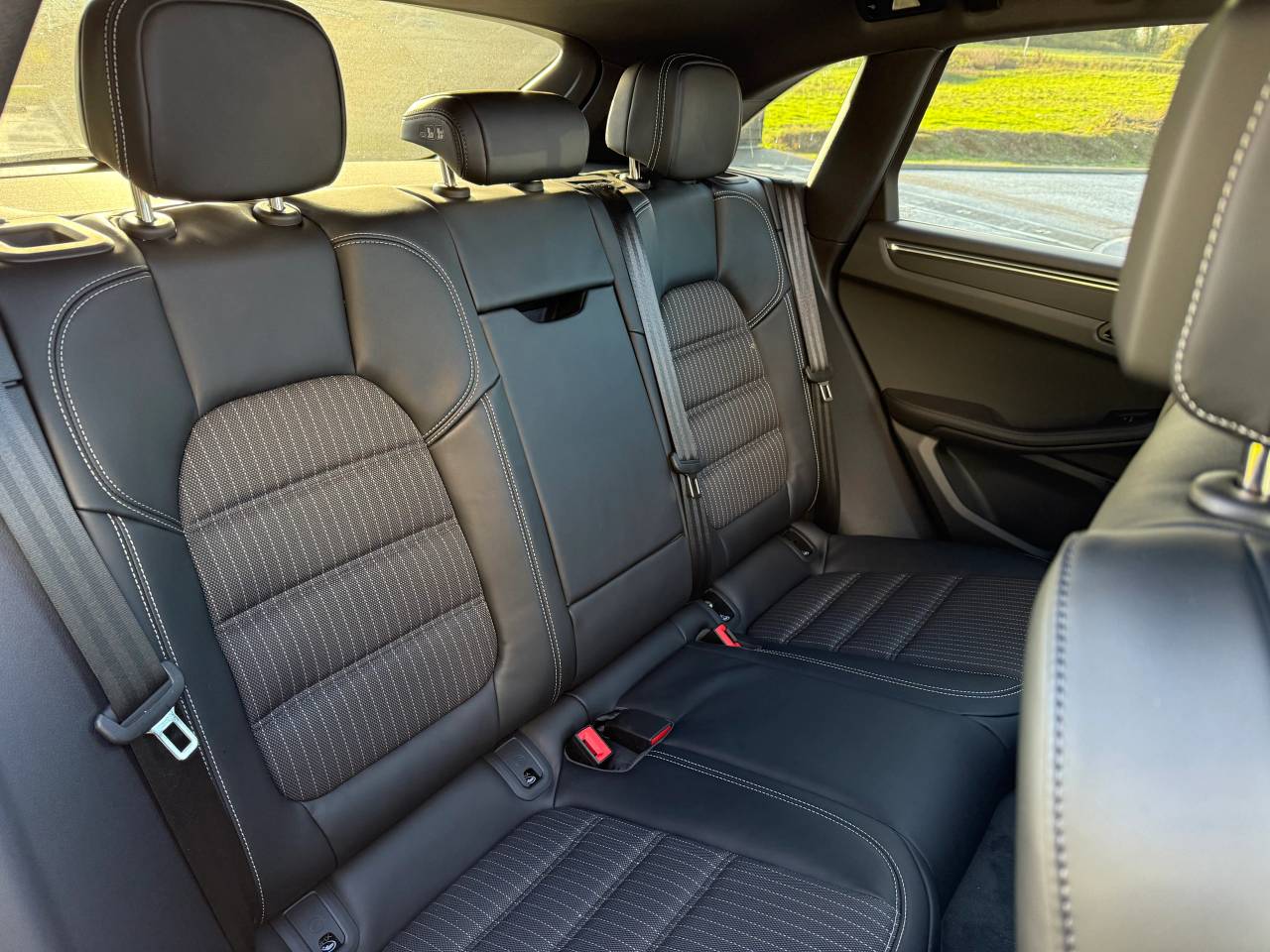 Used Porsche Macan 2025 for sale - 76609252: Photo 23