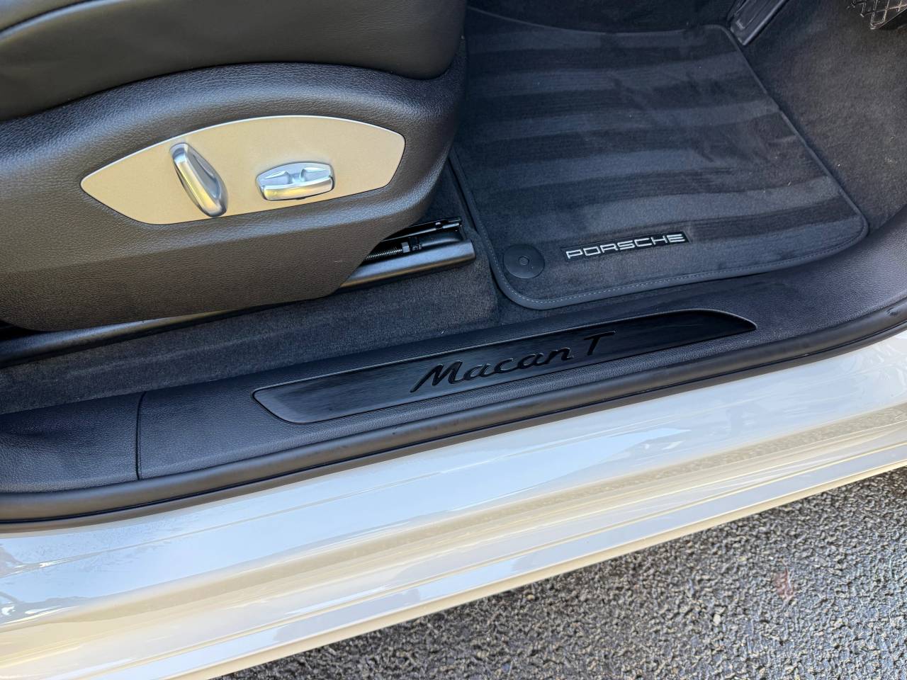 Used Porsche Macan 2025 for sale - 76609252: Photo 24