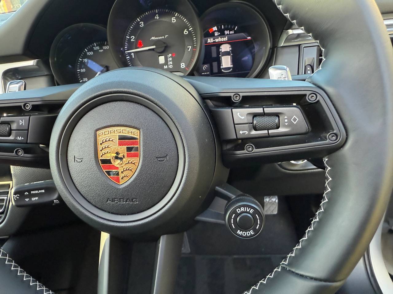 Used Porsche Macan 2025 for sale - 76609252: Photo 26