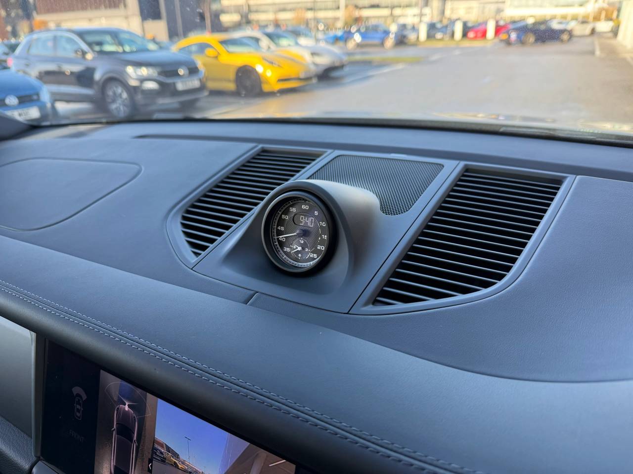 Used Porsche Macan 2025 for sale - 76609252: Photo 28