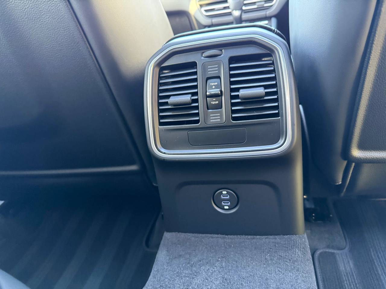 Used Porsche Macan 2025 for sale - 76609252: Photo 29