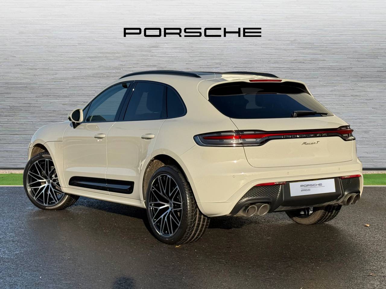 Used Porsche Macan 2025 for sale - 76609252: Photo 32