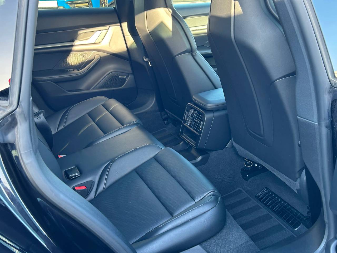 Used Porsche Taycan 2024 for sale - 77177612: Photo 28