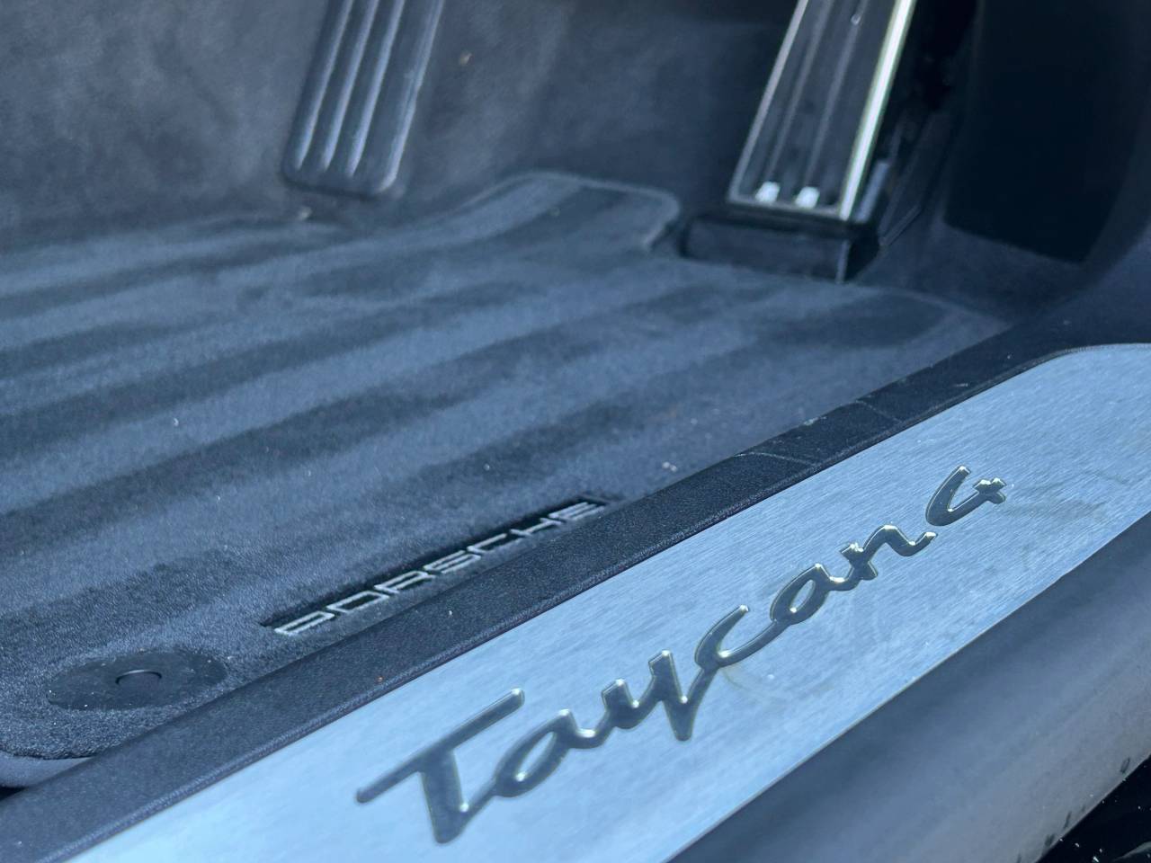 Used Porsche Taycan 2024 for sale - 77177612: Photo 32