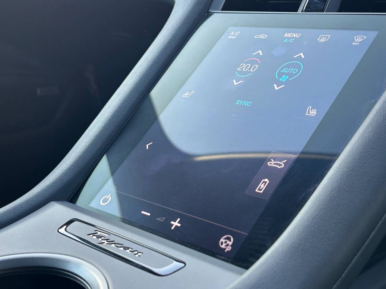 Used Porsche Taycan 2024 for sale - 77177612: Photo 40