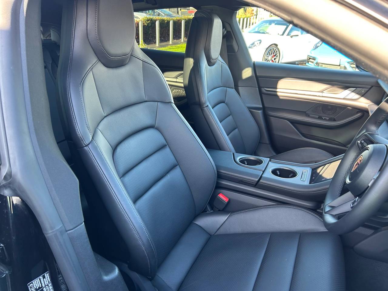 Used Porsche Taycan 2024 for sale - 77177612: Photo 5