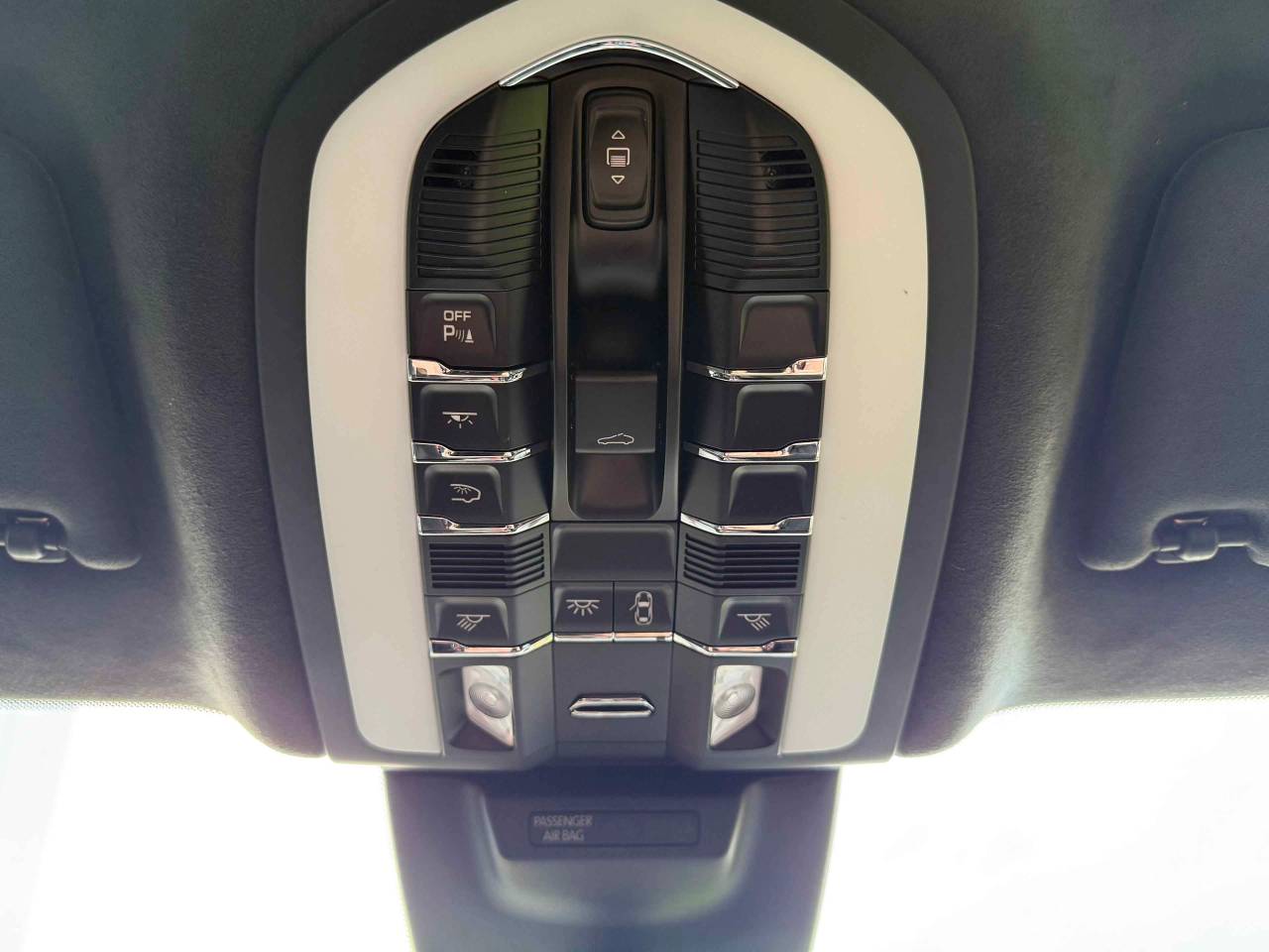 Used Porsche Macan 2023 for sale - 76500909: Photo 21