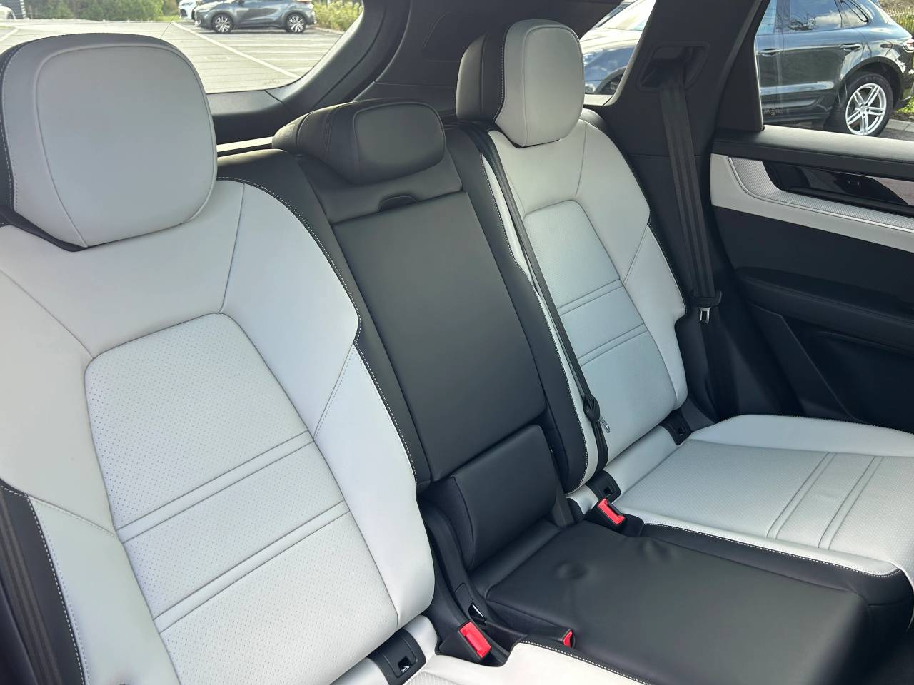 Used Porsche Cayenne 2026 for sale - 78088104: Photo 47