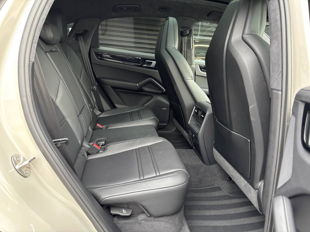 Used Porsche Cayenne 2023 for sale - 76609247: Photo 22