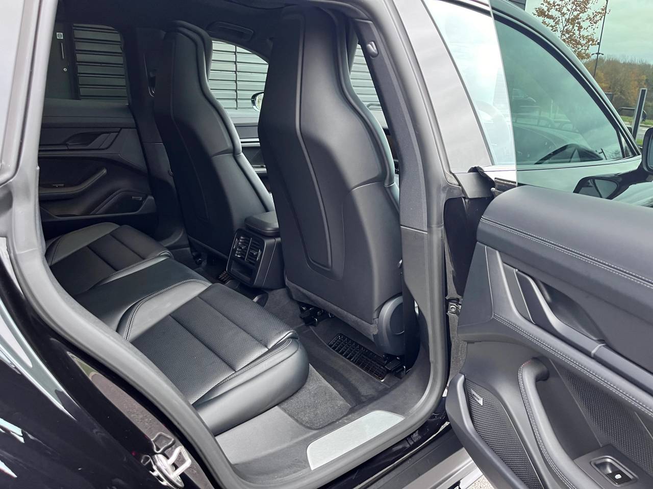 Used Porsche Taycan 2024 for sale - 76486642: Photo 22