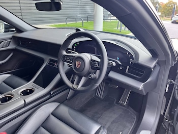 Used Porsche Taycan 2024 for sale - 76486642: Photo