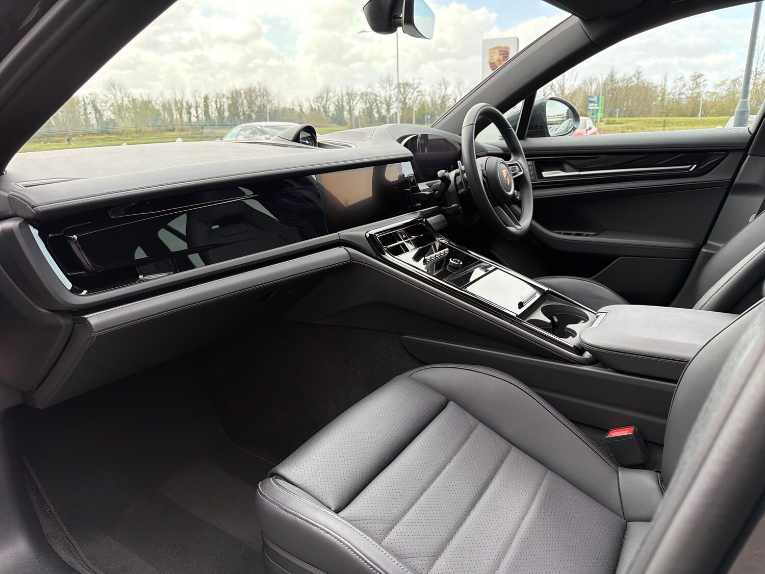 Used Porsche Panamera 2025 for sale - 78036124: Photo 16