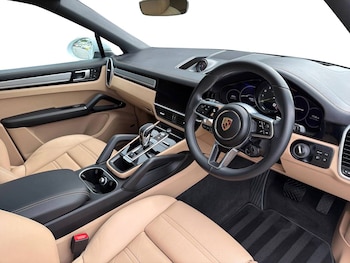 Used Porsche Cayenne 2023 for sale - 79170544: Photo