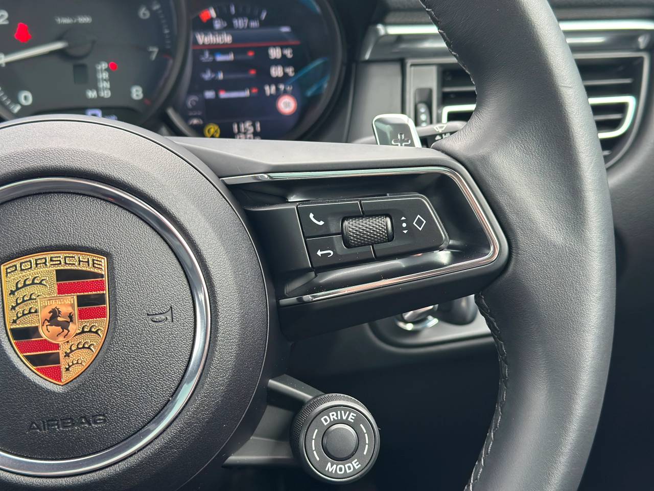 Used Porsche Macan 2024 for sale - 76110990: Photo 25