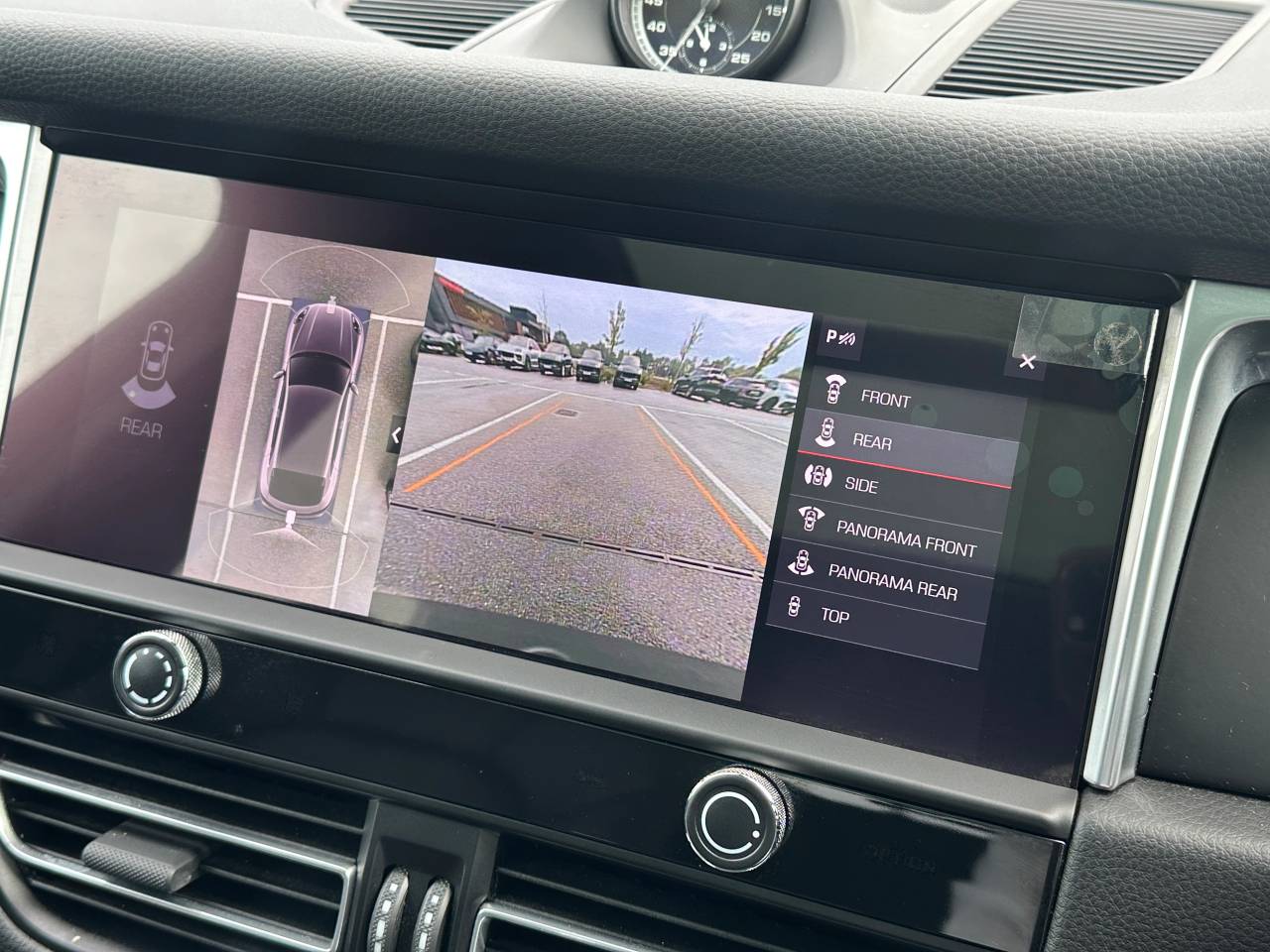 Used Porsche Macan 2024 for sale - 76110990: Photo 32