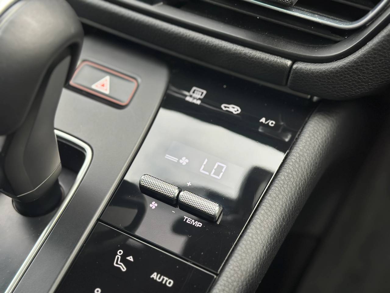 Used Porsche Macan 2024 for sale - 76110990: Photo 36